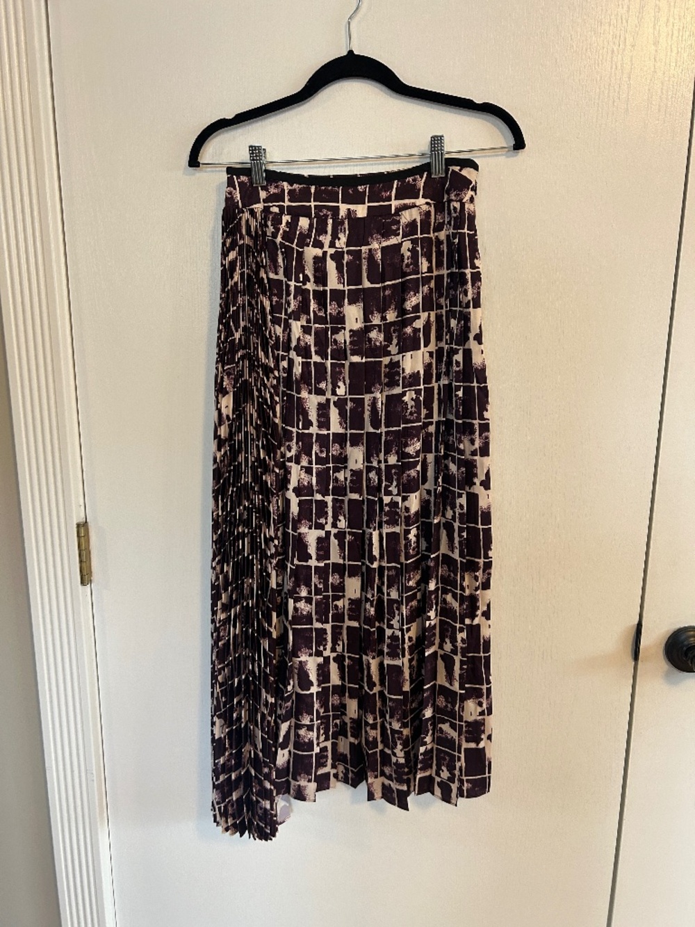 Victoria Victoria Beckham Asymmetric Pleated Print Midi Skirt